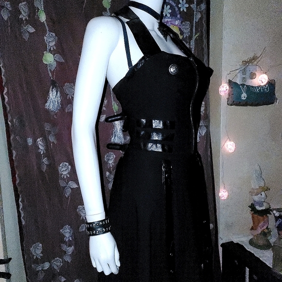 NWOT 🖤Very Cool Goth 🕸Black Halter Style Dress Size L🖤 - Picture 6 of 11